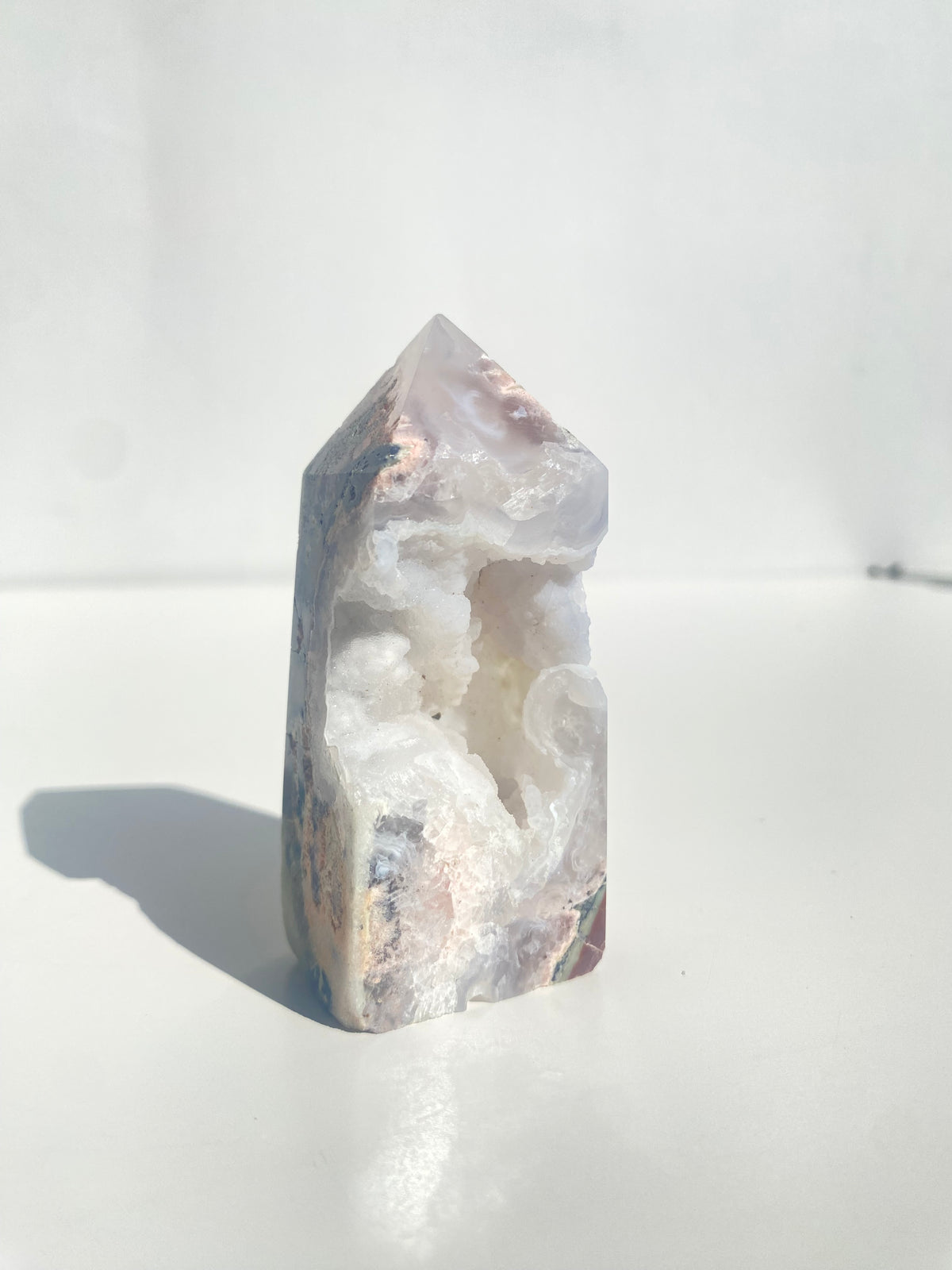 UV Reactive Agate Tower